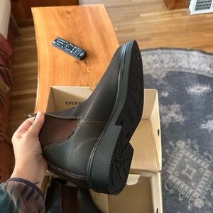 NWT Men’s square toe blundestone 11.5